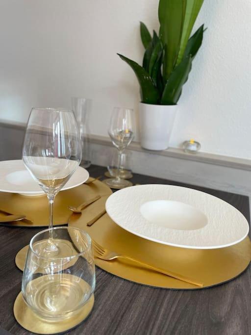 Apartment 20 - Im Rottalblick - Youngmodern Wohnen Mit Bademantelgang Zur Therme, Tv, Balkon Und Persoenlichem Gaesteempfang Von Astarte Estate *